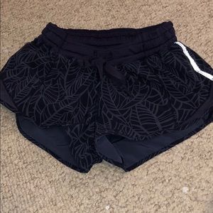 LULULEMON HOTTY HOT SHORT.